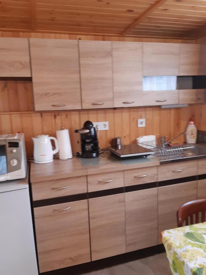 Matyas Apartman Tard Exterior foto