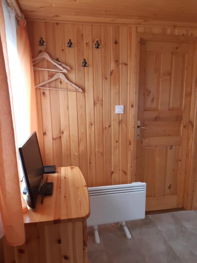 Matyas Apartman Tard Exterior foto